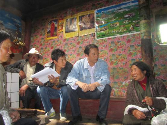 པི་ཧྲི་ཞང་ལ་རྒྱལ་ཡོངས་ཀྱི་ཕུལ་བྱུང་གུང་ཁྲན་ཏང་ཡོན་ཞེས་པའི་མཚན་སྙན་རྗེས་སྤྲོད་གནང་།