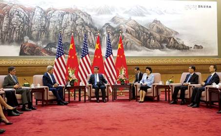 ཞི་ཅིན་ཕིང་གིས་ཨ་རིའི་རྒྱལ་དོན་བློན་ཆེན་དང་ནོར་སྲིད་པུའུ་ཀྲང་ལ་མཇལ་འཛོམས་གནང་།