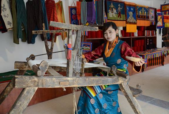 བོད་ཀྱི་ས་གདན་རྒྱལ་སྤྱིའི་འགྲེམ་སྟོན་ཚོགས་འདུ་དང་དར་གོས་ཚོང་ལམ་ས་གདན་འགྲེམ་སྟོན་ཉོ་ཚོང་ཚོགས་འདུ་རྒྱལ་ཁའི་ངང་མཇུག་སྒྲིལ་བ།