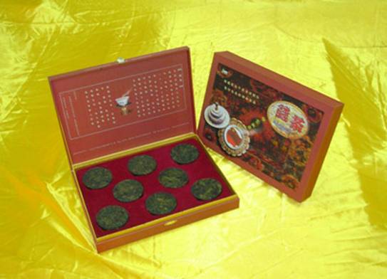 མཚོ་སྔོན་གྱིས་ཐོག་མར་བོད་ཇ་འདེབས་འཛུགས་བྱས་ཤིང་མུའུ་5000ལ་བོད་ཇ་འཛུགས་རྒྱུ་རེད།