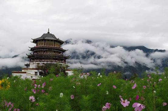 བོད་ཀྱི་ཉིང་ཁྲིའི་མཛེས་ཤིང་ལྟ་ན་སྡུག་པའི་ཡུལ་ལྗོངས།