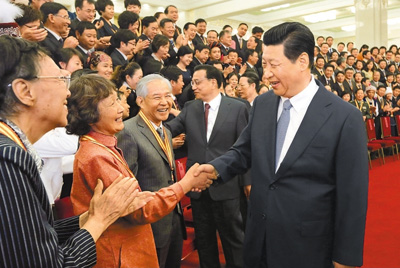 ཞི་ཅིན་ཕིང་གིས་སྐབས་སུམ་ཅུ་པའི་དགེ་རྒན་དུས་ཆེན་ལ་རྟེན་འབྲེལ་ཞུས།