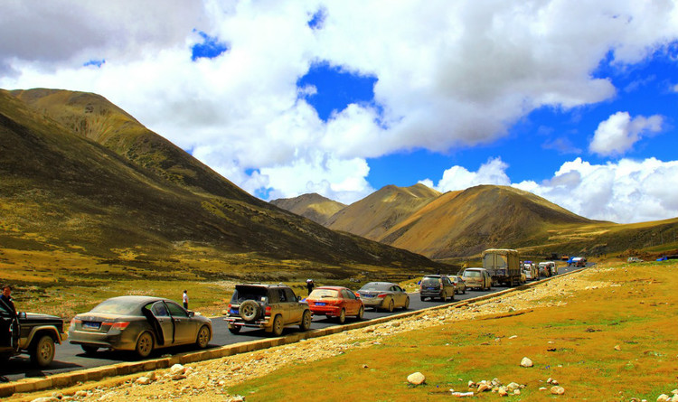 ལོ་དྲུག་ནང་སྒེར་གྱི་རླངས་འཁོར་ཞིབ་བཤེར་བྱེད་མི་དགོས་པར་ལམ་ལ་ཆས་ཆོག་པའི་གཏན་འབེབས་གསར་པ་ལག་ལེན་བསྟར་རྒྱུ།