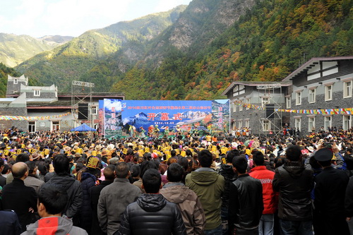 ཁྲོ་ཆུ་རྫོང་གིས་སྐབས་གཉིས་པའི་འཁྱགས་ཀླུང་ཚོན་ལྡན་ནགས་ཀྱི་དུས་ཆེན་སྤེལ།