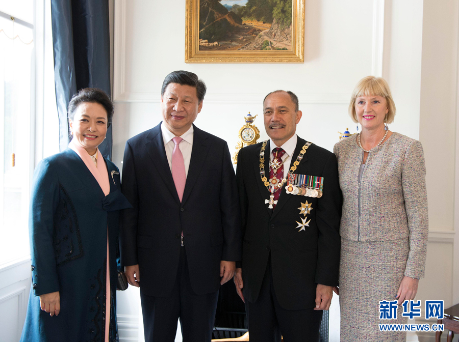 ཞི་ཅིན་ཕིང་ནིའུ་ཟེ་ལན་གྱི་སྤྱི་རྟོག་པ་མའེ་ཐི་ཕ་ལི་དང་མཇལ་འཕྲད་གནང་།