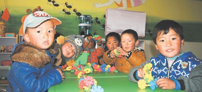 སི་ཁྲོན་ཞིང་ཆེན་རྔ་བ་ཁུལ་གྱིས་ལོ་ངོ་15ཡི་རིང་ལ་རིན་མེད་སློབ་གསོ་སྤེལ་རྒྱུ།