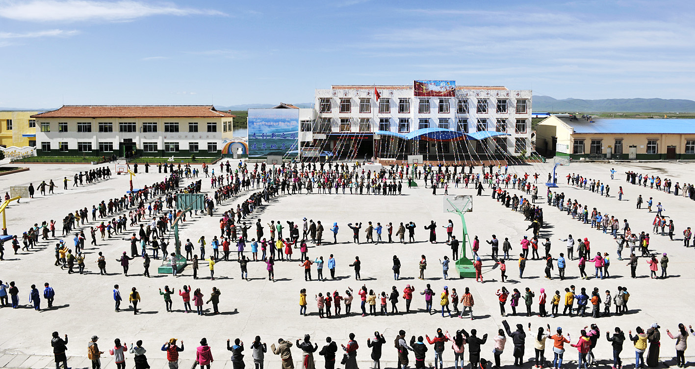 རྔ་བ་ཁུལ་གྱིས་ཧུར་ཐག་གིས་སློབ་གསོའི་ཐད་དུ་ཕྱོགས་བསྡུས་བཅོས་བསྒྱུར་བྱེད་ཐབས་གསར་པ་ཞིག་འཚོལ་བཞིན་པ།