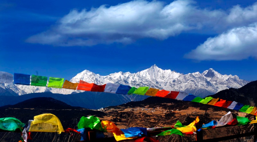 བདེ་ཆེན་ཁུལ་གྱི་རལ་པ་དང་ཁ་བ་དཀར་པོའི་གསོལ་མཆོད་དེ་རྒྱལ་ཁབ་རིམ་པའི་མངོན་མིན་རིག་གནས་ཤུལ་བཞག་གི་མིང་གཞུང་ནང་ཚུད།