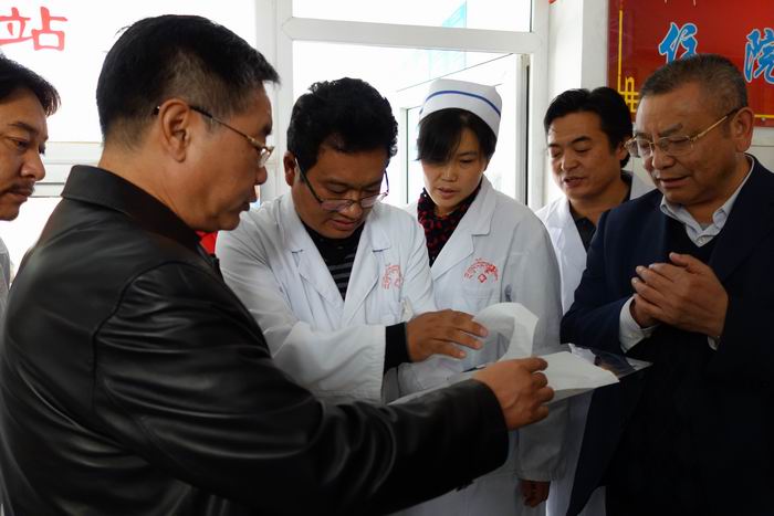 རྔ་བ་ཁུལ་གྱིས་ཕྱོགས་ཡོངས་ནས་སྨན་བཅོས་འཕྲོད་བསྟེན་བཅོས་བསྒྱུར་བྱེད་བཞིན་ཡོད་པ།