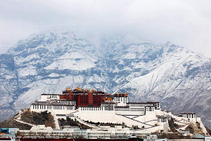 བོད་ལྗོངས་ཀྱིས་ཁྲིམས་འཛུགས་བྱས་ཏེ་ཕོ་བྲང་པོ་ཏ་ལར་སྲུང་སྐྱོང་བྱ་རྒྱུ་རེད།