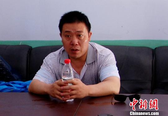 དཀར་མཛེས་ཁུལ་ཉག་ཆུ་རྫོང་རྫོང་ཨུའི་དྲིལ་བསྒྲགས་པུའུ་ཡི་པུའུ་ཀྲང་ཐང་ཧྲི་ཅའོ་མེ་སྐྱོན་བཀག་ནས་ཕྱིར་ལོག་པའི་ལམ་བར་དུ་རླངས་འཁོར་དོན་རྐྱེན་བྱུང་ནས་གཞུང་དོན་དུ་སྐུ་གཤེགས།