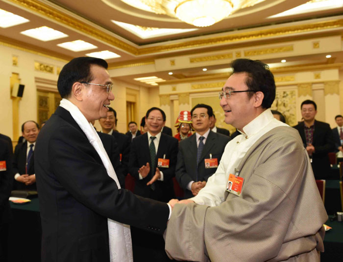 ལི་ཁེ་ཆང་སི་ཁྲོན་ཞིང་ཆེན་གྱི་འཐུས་མི་ཚོགས་པའི་གྲོས་ཞིབ་ནང་ཞུགས།