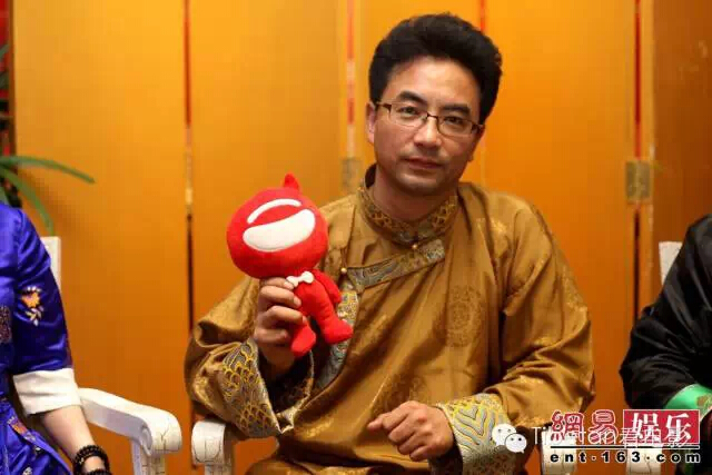 ཀྲུང་གོའི་འཁྲབ་ཁྲིད་སྒྲིག་འཛུགས་ཀྱི་ལོ་རེའི་གཟེངས་བསྟོད་ཚོགས་འདུ་འཚོགས།