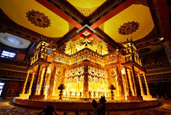 བདེ་ཆེན་བོད་རིགས་རང་སྐྱོང་ཁུལ་སེམས་ཀྱི་ཉི་ཟླའི་དུས་འཁོར་དཀྱིལ་འཁོར་ལ་ཅི་ཉི་སིའི་དཔང་ཡིག་ཐོབ།