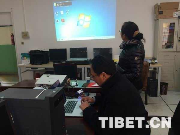 རང་རྒྱལ་གྱིས་ཞིབ་འཇུག་བྱས་ཏེ་བཟོས་པའི་བོད་རྒྱ་དྲ་ཐོག་ཡིག་སྒྱུར་མ་ལག་དེ་ད་ལོ་ཐོན་རྒྱུ་རེད།