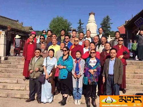 རྒྱུན་བཀོལ་མིང་མཛོད་གསར་བའི་ཚོགས་འདུ་ཐེངས་ཉེར་བདུན་པ་གནས་ཆེན་རི་བོ་རྩེ་ལྔར་འཚོགས།