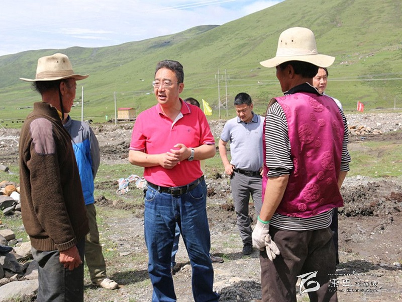 དཀར་མཛེས་ཁུལ་གྱི་ཁུལ་དཔོན་ཡེ་ཤེས་ཟླ་བ་དར་མདོ་རུ་གནོད་རྗེས་བསྐྱར་སྐྲུན་ལས་ཀར་རྟོག་ཞིབ་གནང་བར་ཕེབས།