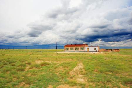 རྔ་བ་ཁུལ་གྱི་ཕྱུགས་བསྐྱུར་རྩྭ་འདེབས་རྣམ་གྲངས་ཀྱི་མ་དངུལ་སྒོར་ཁྲི་9744.5སྤྲད་ཐོན་བྱུང་།