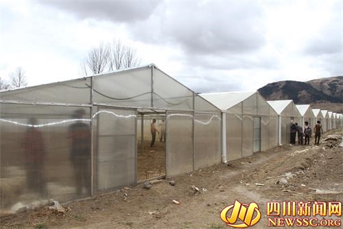 ལི་ཐང་རྫོང་གི་དབུལ་སྐྱོར་ལས་ཀའི་ཁྲོད་མི་གྲངས་1867ཕྱུག་འགྱུར་གྱི་ལམ་དུ་ཞུགས།
