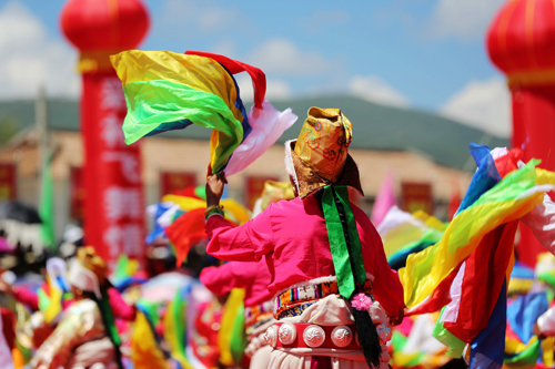 རྔ་བ་རྫོང་གིས་སྐབས་དང་པོའི་ལས་བྱེད་པ་རྒན་པའི་སྐོར་བྲོ་འགྲན་བསྡུར་གྱི་བྱེད་སྒོ་སྤེལ།