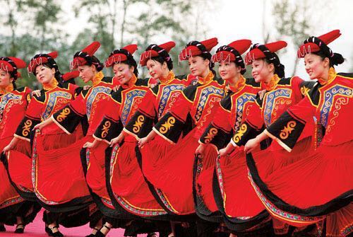 སྐབས་བདུན་པའི་ཀྲུང་གོའི་ལའང་ཧྲན་དབྱིས་རིགས་ཀྱི་རྒྱལ་སྤྱིའི་དཔལ་འབར་དུས་ཆེན་གཟབ་རྒྱས་ངང་སྤེལ།