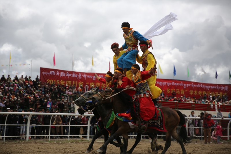 2015ལོའི་སི་ཁྲོན་ཞིང་ཆེན་གེ་སར་གྱི་ཕ་སར་བསྐྱོད་པའི་མུ་འབྲེལ་རིག་གནས་བྱེད་སྒོ་ཧུང་ཡོན་ནས་སྤེལ་འགོ་ཚུགས།