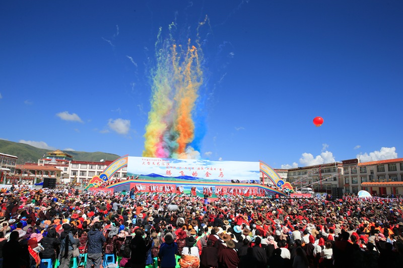 གསེར་རྟ་རྫོང་གིས་རྫོང་དབུ་བརྙེས་ནས་ལོ་འཁོར་དྲུག་ཅུ་ལོན་པའི་རྒྱལ་གཅེས་ཁྲིམས་སྲུང་འཆམ་མཐུན་བདེ་སྐྱིད་ཀྱི་བརྗོད་དོན་བྱེད་སྒོ་སྤེལ།
