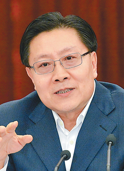 ཝང་ཏུང་མིང་གིས། རང་སྟོབས་དཔེ་བཟང་ཐིག་ཤིང་དུ་བཟུང་ནས། རང་བཀུར་རང་འབད་དང་རང་ཚུགས་ཀྱི་སྙིང་སྟོབས་དར་སྤེལ་གཏང་དགོས།