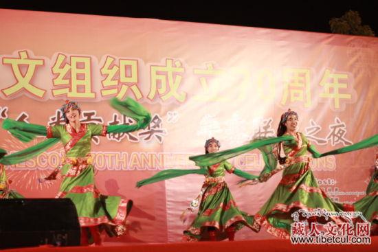 སྐབས་དགུ་པའི་རྒྱལ་སྤྱིའི་དམངས་སྲོལ་པར་ལེན་གྱི་མིའི་རིགས་ཀྱི་བྱས་རྗེས་ཀྱི་བྱ་དགའ་སྤྲོད་པའི་མཛད་སྒོ་དེ་སེམས་ཀྱི་ཉི་ཟླ་ནས་སྤེལ།