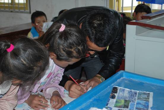 2020ལོར་སླེབས་སྐབས། སི་ཁྲོན་གྱི་ས་ཁུལ་ཆེན་པོ་4རུ་ཕལ་ཆེར་སློབ་ཞུགས་གོང་གི་ལོ་གསུམ་གྱི་སློབ་གསོ་ཁྱབ་གདལ་གཏང་རྒྱུ་རེད།