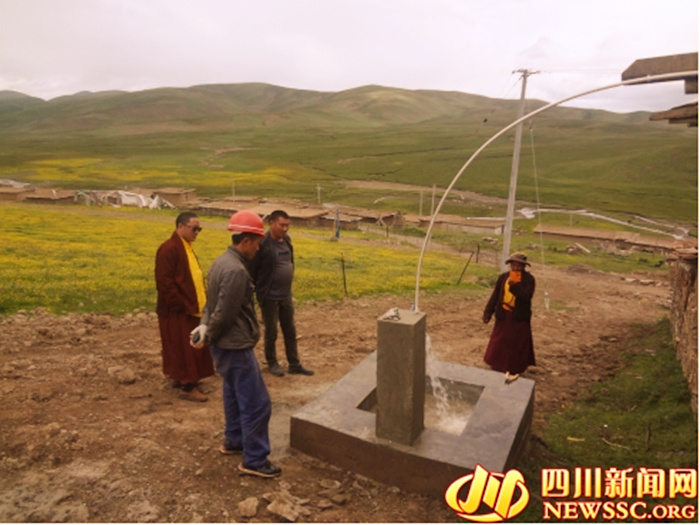 ཧུར་ཐག་གིས་མ་དངུལ་གསོག་འཇོག་བྱས་ཏེ་དགོན་སྡེའི་འཐུང་ཆུའི་བདེ་འཇགས་ཀྱི་གནད་དོན་ཐག་གཅོད་བྱས་པ།