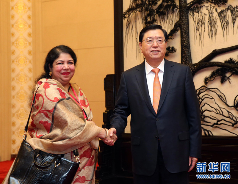ཀྲང་ཏེ་ཅང་གིས་བྷང་ག་ལའི་རྒྱལ་དམངས་གྲོས་ཚོགས་ཀྱི་འགན་འཛིན་པ་ཆོའོ་ཏོ་ལི་དང་གྲོས་མོལ་མཛད།