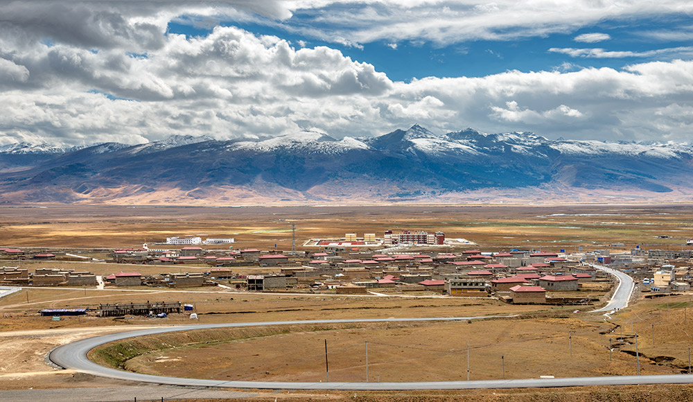 ལི་ཐང་རྫོང་ཁ་ཤུས་གྲོང་སྡེ་རྗེས་ལུས་ནས་སྔོན་ཐོན་དུ་སླེབས་པའི་རིམ་འགྱུར།