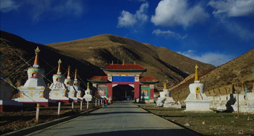 གསེར་རྟ་རྫོང་གི་འགྲིམ་འགྲུལ་རྨང་གཞིའི་སྒྲིག་བཀོད་འཛུགས་སྐྲུན་བདེ་བླག་ངང་སྐུལ་འདེད་བཏང་བ།