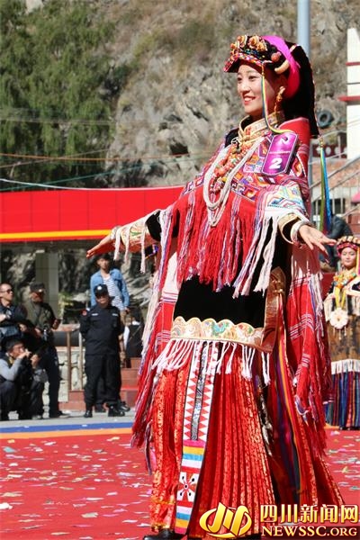 2015ལོའི་རོང་བྲག་རྒྱལ་རོང་བོད་རིགས་ཡུལ་སྲོལ་དུས་ཆེན་སྤེལ་འགོ་ཚུགས།