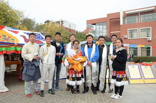ཧྲན་ཏུང་ཚན་རྩལ་སློབ་ཆེན་ནས་སྐབས་གཉིས་པའི་བོད་ཀྱི་རིག་གནས་འགྲེམ་སྟོན་གཉེར།