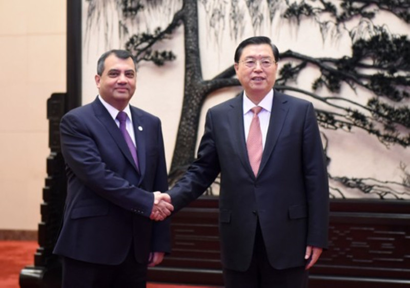 ཀྲང་ཏེ་ཅང་གིས་རྒྱལ་ཁབ་སོ་སོའི་གྲོས་ཚོགས་མནའ་འབྲེལ་ཚོགས་པའི་ཀྲུའུ་ཞི་ཁྱོ་ཏོ་ལི་དང་གྲོས་མོལ་མཛད།