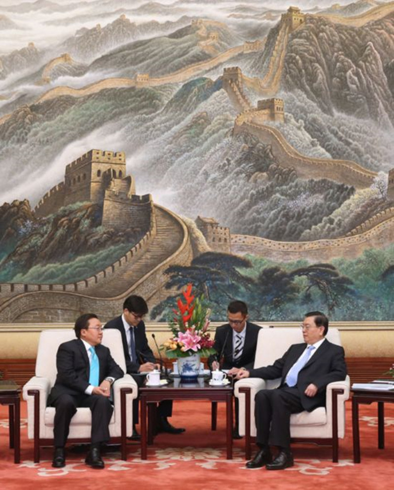 ཀྲང་ཏེ་ཅང་གིས་སོག་པོ་རྒྱལ་ཁབ་ཀྱི་སྲིད་འཛིན་ཨི་ལི་པེ་ཀེར་ཏོར་ཅི་དང་མཇལ་འཕྲད་གནང་།