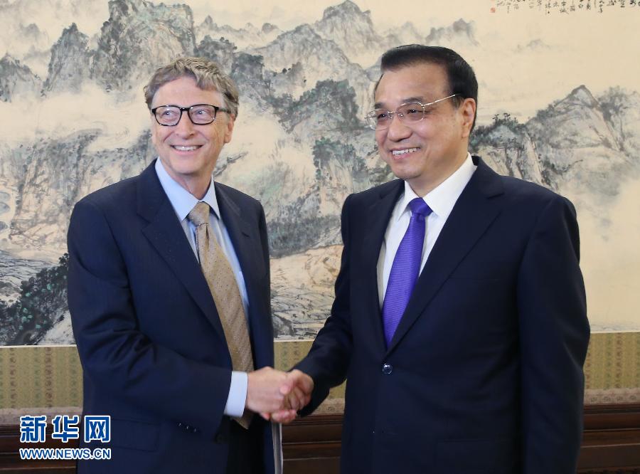ལི་ཁེ་ཆང་གིས་པེར་ཀེ་ཚི་དང་མཇལ་འཕྲད་གནང་།