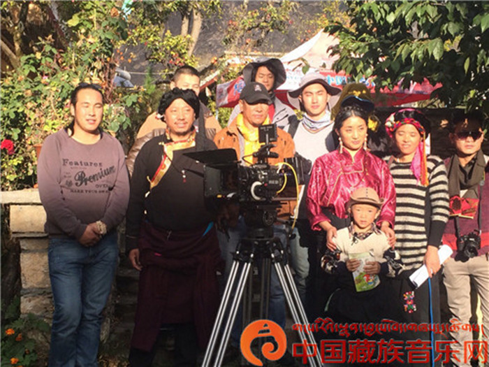 《རྟ་མཆོག་གི་ཕ་ས།》ཞེས་པའི་གློག་བརྙན་ཕབ་སྐྲུན་བྱེད་བཞིན་ཡོད་པ།