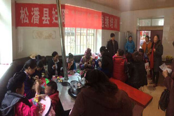 ཟུང་ཆུ་རྫོང་གི་བོད་ཆའང་འཚེམ་དྲུབས་གསོབ་སྦྱོང་འཛིན་གྲྭའི་བུད་མེད་47གྱིས་འཚེབ་དྲུབ་སློབ་སྦྱོངས་བྱས།