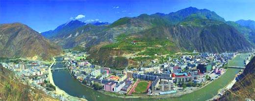 རྔ་བ་ཁུལ་གྱིས་གོ་རིམ་ལྡན་པའི་ངང་ཀྲུང་གོ་བོད་རིག་པ་ཞིབ་འཇུག་ལྟེ་གནས་བར་གྱི་《མཉམ་ལས་མོས་མཐུན་ཡི་གེ》དོན་འཁྱོལ་བྱེད་པར་སྐུལ་འདེད་བཏང་།