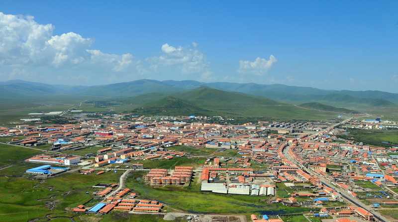 ཧུང་ཡོན་རྫོང་གིས་བོད་རིགས་གྱོན་ཆས་ལས་སྣོན་གྱི་གསོ་སྦྱོང་འཛིན་གྲྭ་བཙུགས།