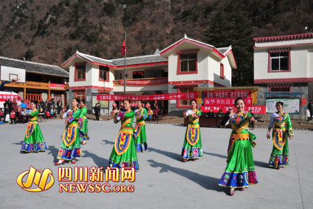 གཟི་ཚ་སྡེ་དགུ་རྫོང་གིས་གནམ་ལོ་གསར་པ་བསུ་པའི་བྱེད་སྒོ་རྣམ་པ་སྣ་ཚོགས་སྤེལ་རྒྱུ་རེད།