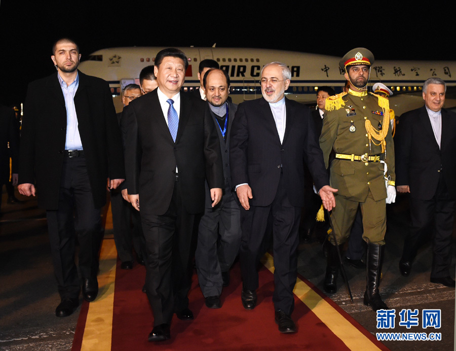 ཞི་ཅིན་ཕིང་ཏེ་ཧི་རན་ལ་འབྱོར་ནས་ཨི་རན་ལ་རྒྱལ་དོན་འཚམས་འདྲི་བྱེད་འགོ་བརྩམས།