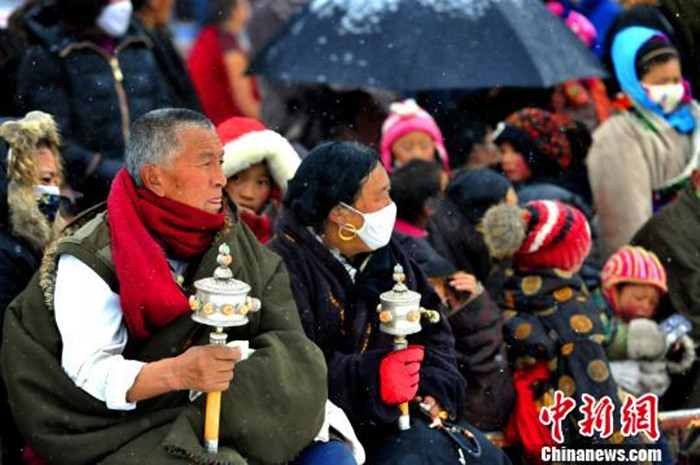 རྔ་བ་ཁུལ་ཀིརྟི་དགོན་པས་སྨོན་ལམ་ཆེན་མོ་འཚོགས་པ།