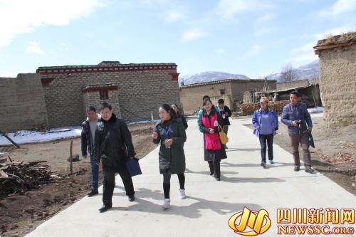 སི་ཁྲོན་ཞིང་ཨུའི་དྲིལ་བསྒྲགས་པུའུ་ཡི་བོད་ཁུལ་བརྟག་ཞིབ་ལྟ་སྐུལ་ཞིབ་བཤེར་ཚོགས་ཆུང་གིས་ལི་ཐང་རྫོང་དུ་བརྟག་ཞིབ་གནང་།