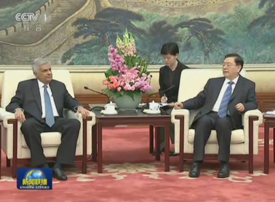 ཀྲང་ཏའེ་ཅང་གིས་སིང་གྷ་ལའི་ཙུང་ལི་ཝའེ་ཁུ་རུམ་མ་སིང་ཧཱ་དང་མཇལ་ཕྲད་གནང་།