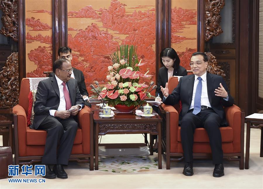 ལི་ཁེ་ཆང་གིས་ཀྲུང་གོ་དང་རྒྱ་གར་མཐའ་མཚམས་གནད་དོན་གྱི་རྒྱ་གར་ཕྱོགས་ཀྱི་དམིགས་བསལ་འཐུས་མི། རྒྱ་གར་གྱི་རྒྱལ་ཁབ་བདེ་འཇགས་བློ་འདོན་པ་ཏོ་ཝར་དང་མཇལ་འཕྲད་གནང་།