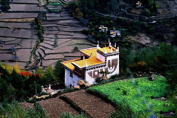 རྒྱལ་ལམ་318སྟེང་གི་མི་ཡུལ་གྱི་དག་ཞིང་། -----རོང་བྲག